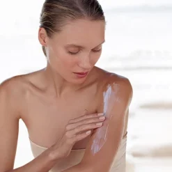 Ahava Niacinamide                Baume Corporel Teint Parfait