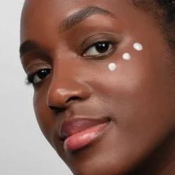 Antipodes Kiwi Seed Oil Contour des Yeux à l'Huile de Kiwi