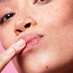 Baija Pêche                Gommage Lèvres