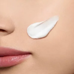 CLARINS Hydra-Essentiel [HA²]                Crème Riche Hydratante Peaux Très Sèches