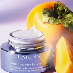 CLARINS Nutri-Lumière Revive Crème Jour Embellissante Revitalisante