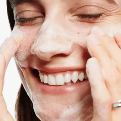 CLINIQUE All About Clean™                Savon Visage Liquide Doux - Peaux sèches à mixtes