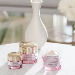 ESTEE LAUDER Resilience Multi-Effect                Crème Tri-Peptide Visage et Cou SPF 15 - Peaux Normales