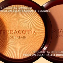 GUERLAIN Terracotta Luminizer                La Poudre Enlumineur - 96% d'ingrédients d'origine naturelle Éclat scintillant & doré