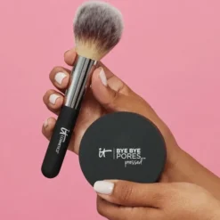 It Cosmetics Bye Bye Pores Pressed™                Poudre Pressée Anti-Pores Ultra-légère Universelle