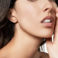 Le Rouge Français Lampyris Divine                Huile à Lèvres