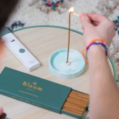 Bloom Porte Encens                Multicolore en Béton