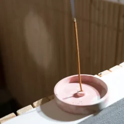 Bloom Porte Encens Rose Marbré en Beton