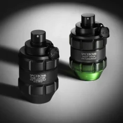 Homme VIKTOR&ROLF Spicebomb Dark Leather                Eau de Parfum Enigmatique et Sensuelle pour Homme
